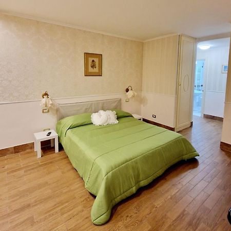 Fuga A Napoli Apartment Exterior photo