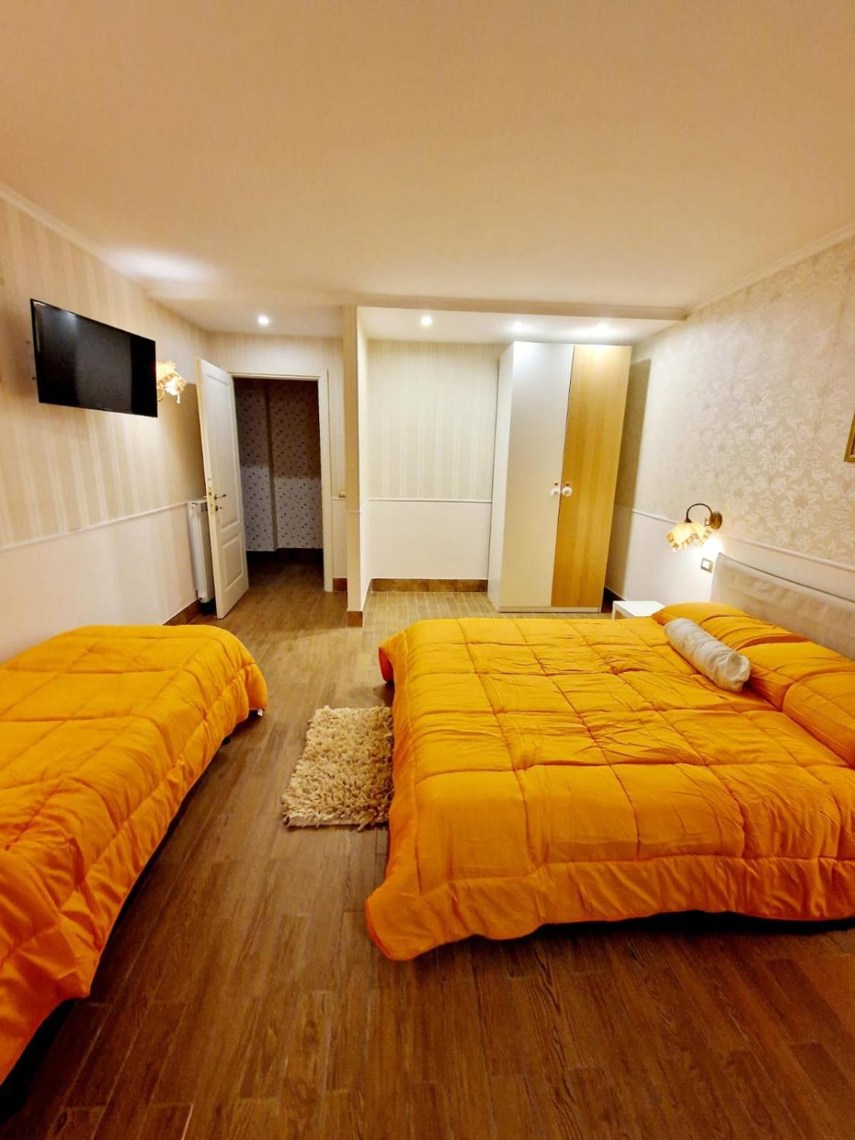 Fuga A Napoli Apartment Exterior photo